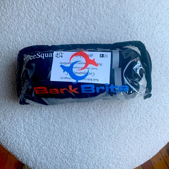 Barkbrite all weather neoprene dog boots -4 - Picture 2 of 4